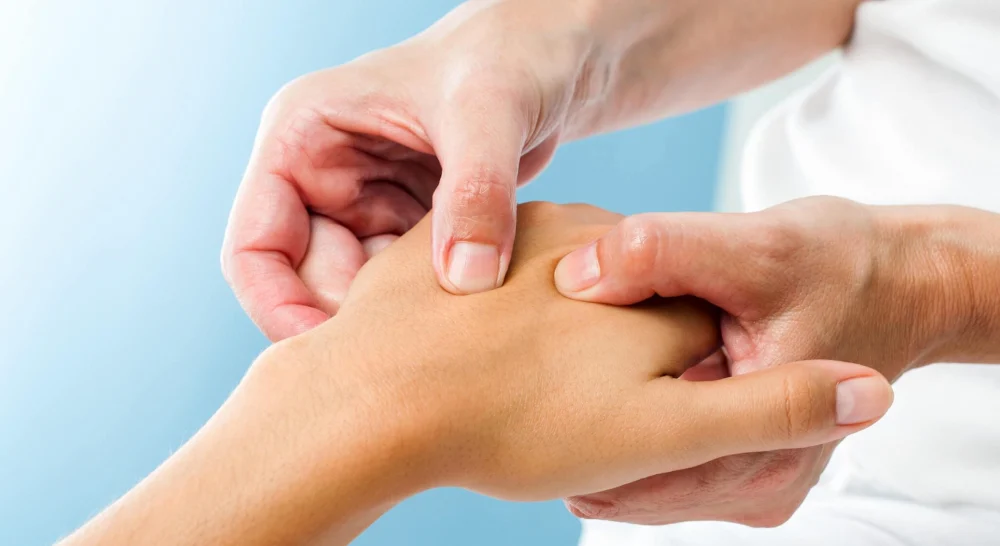 Understanding Carpal Tunnel Syndrome and How Sheddon Physiotherapy Can Help